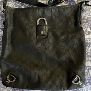 🔥🔥Nice super soft messenger Gucci bag.